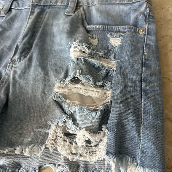 Just USA distressed denim jean shorts - Picture 3 of 8